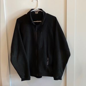 Arcteryx men’s black/gray jacket